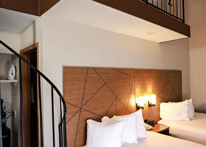 Rivertree Inn & Suites